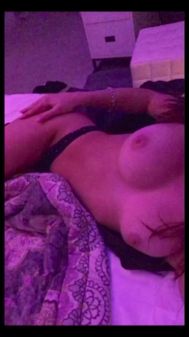 Breckie Hill Onlyfans Video Naked Masturbate