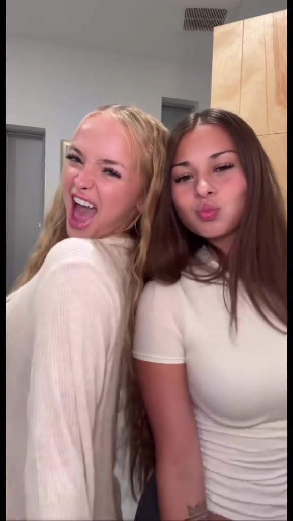 Julia Filippo – Sophie Rain Onlyfans video Erotic Together