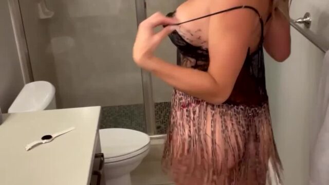 Ree Marie Onlyfans Video Naked Bathroom